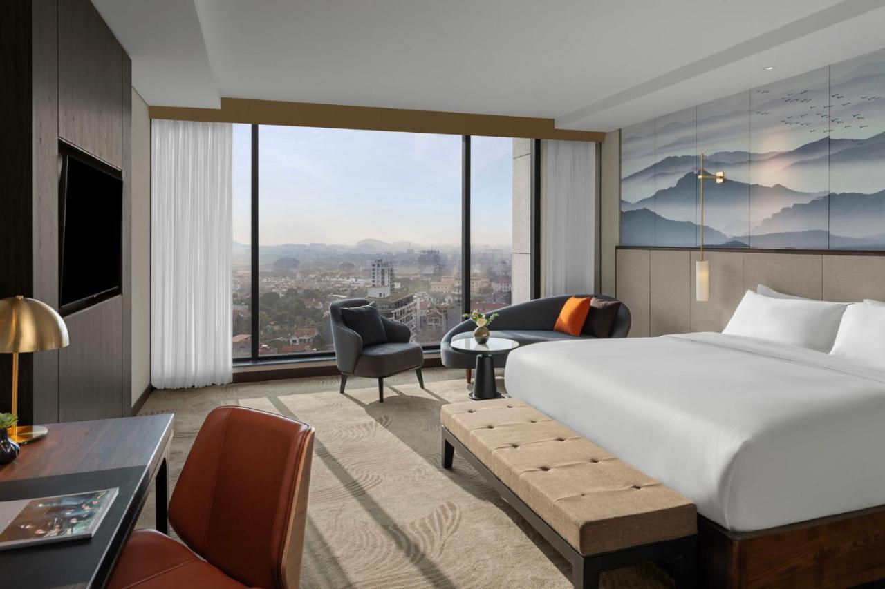Crowne Plaza Vinh Yen City Centre By Ihg Bagian luar foto