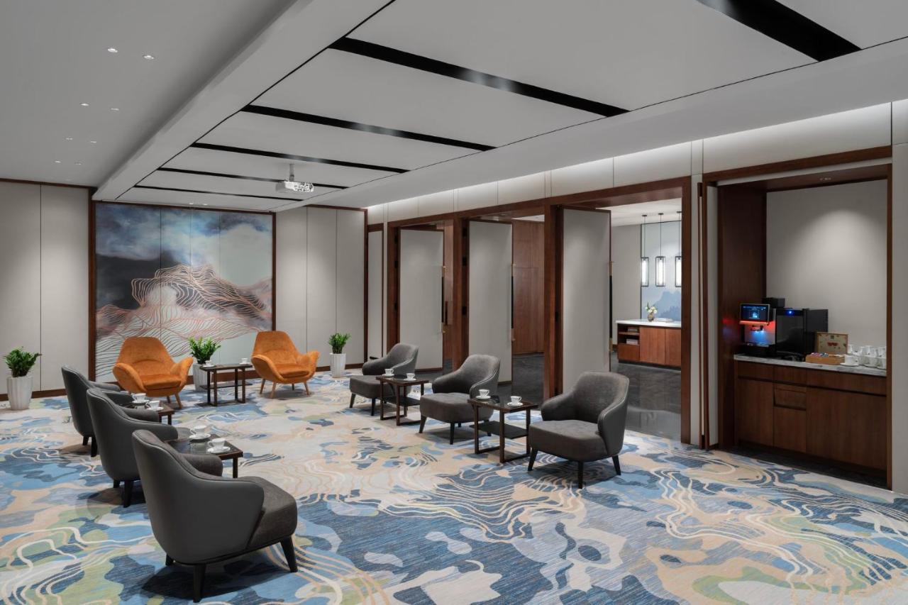 Crowne Plaza Vinh Yen City Centre By Ihg Bagian luar foto