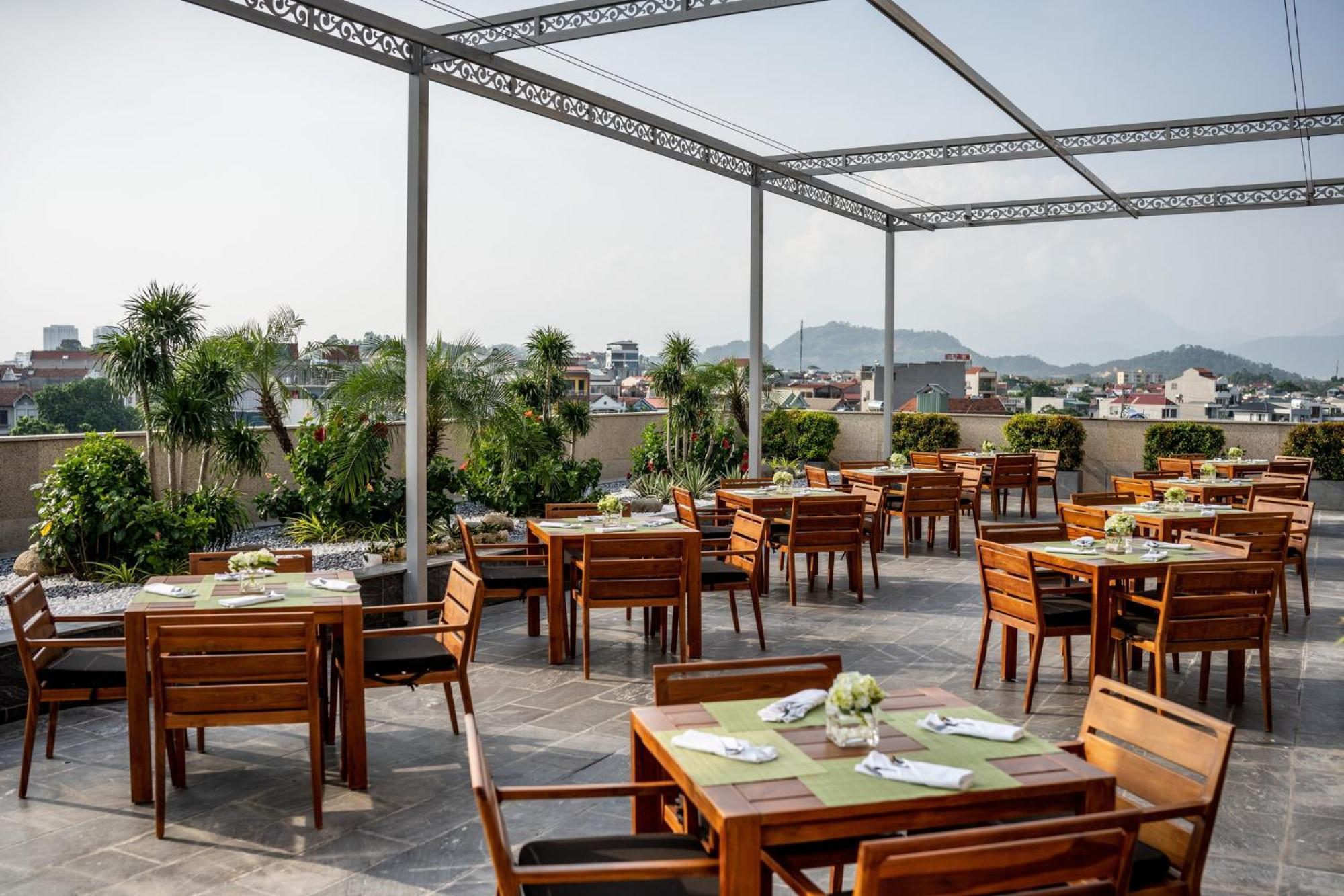 Crowne Plaza Vinh Yen City Centre By Ihg Bagian luar foto